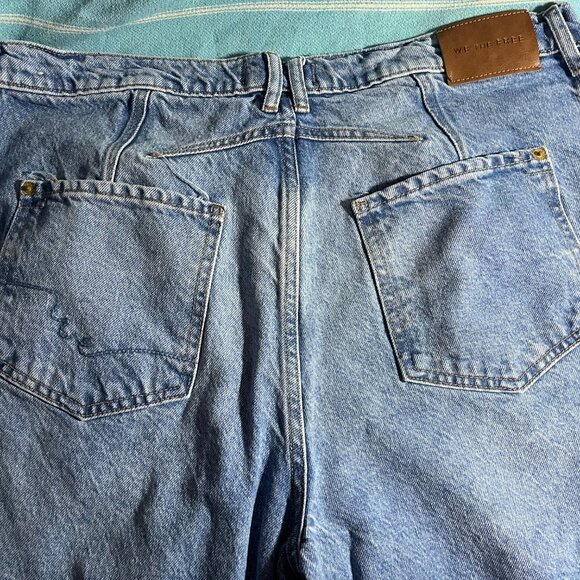 WE THE FREE JEANS - Picture 2 of 3